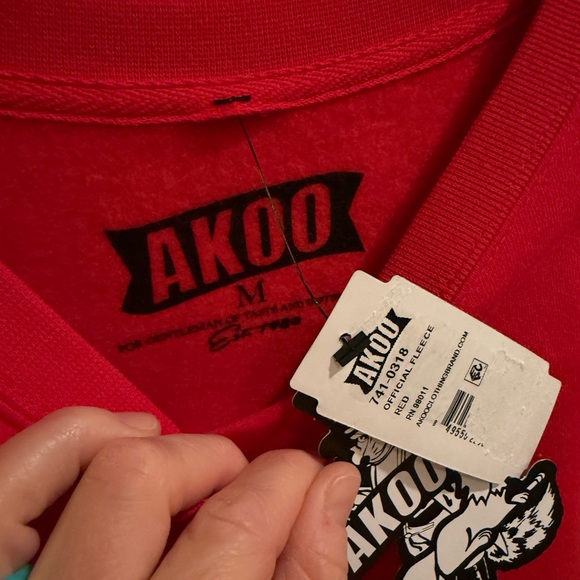 Akoo Men’s Red Crewneck Sweater - Picture 3 of 3